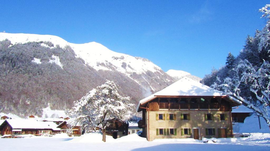 La Ferme Du Lac Vert มงทริองด์ ภายนอก รูปภาพ